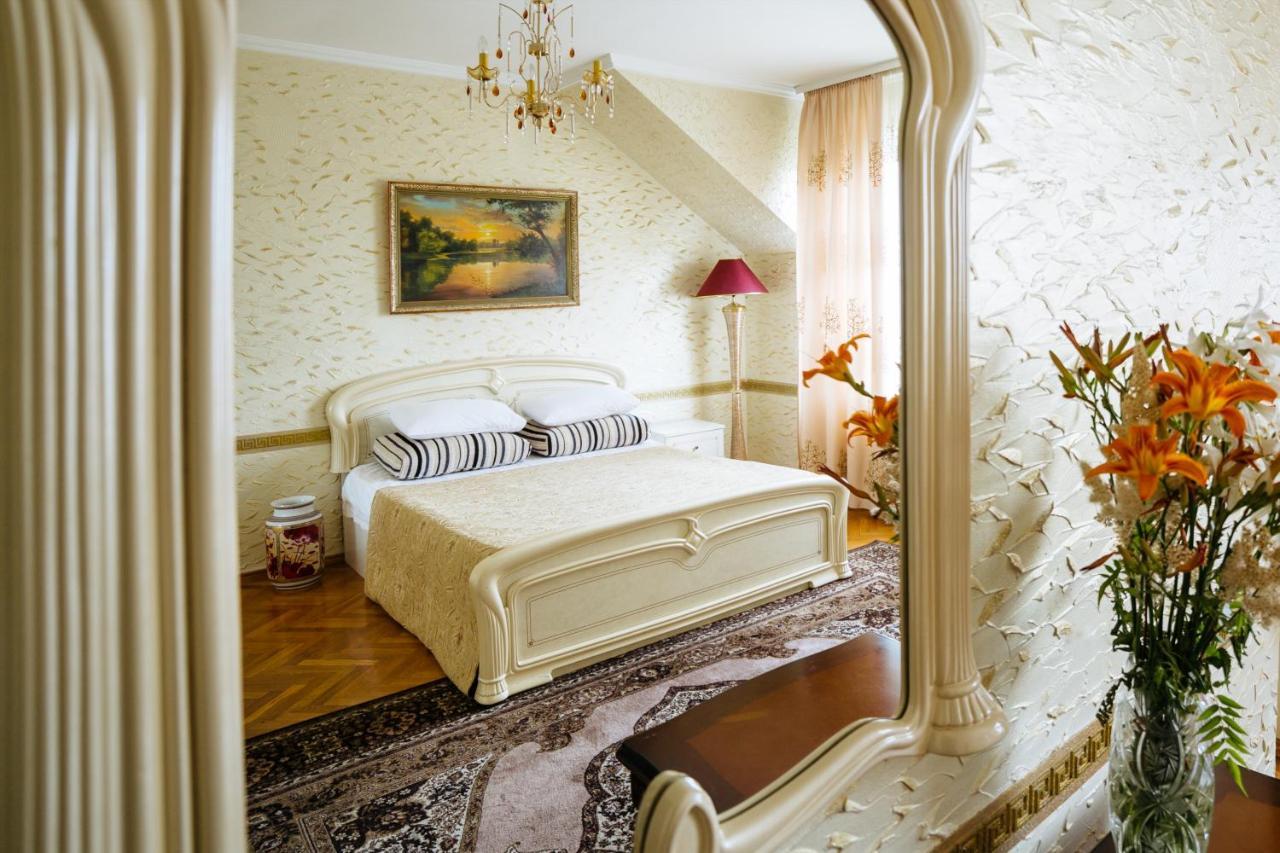 Ezio Hotel Codru Ngoại thất bức ảnh
